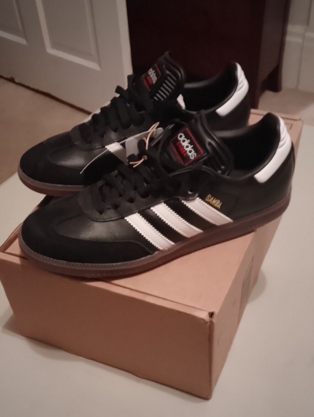 BNIB ADIDAS SAMBA SNEAKERS